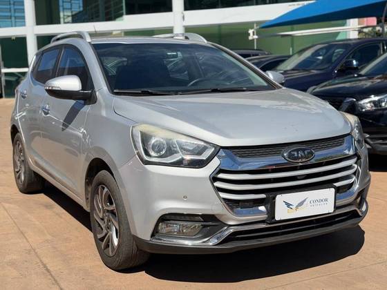 JAC T40 1.6 16V GASOLINA 4P CVT
